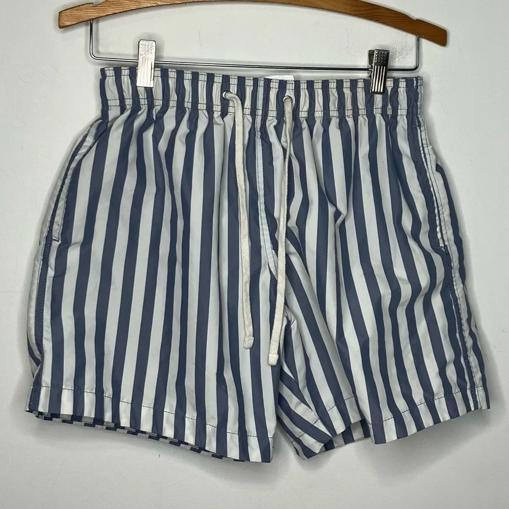 H‎ & M mesh lined swim trunks blue & white striped size small